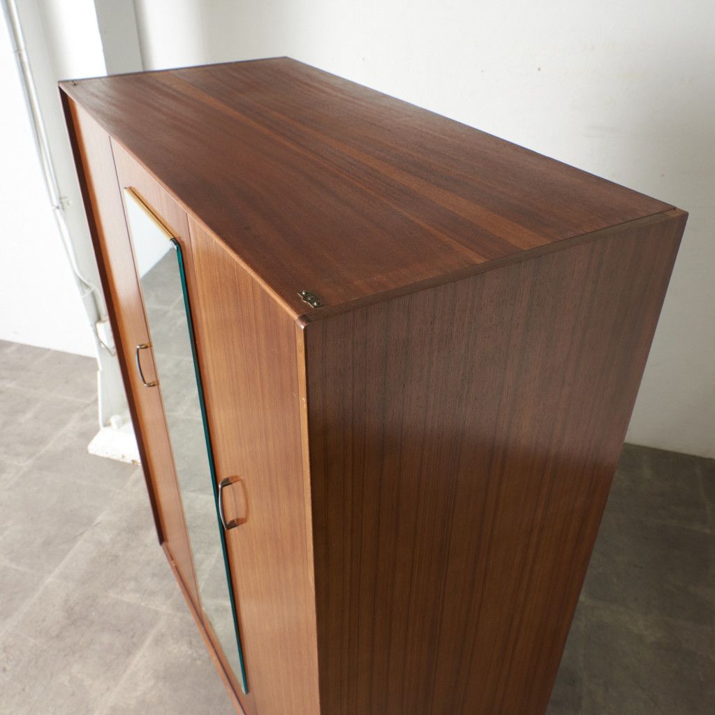 Tola&black 3ドア ワードローブ