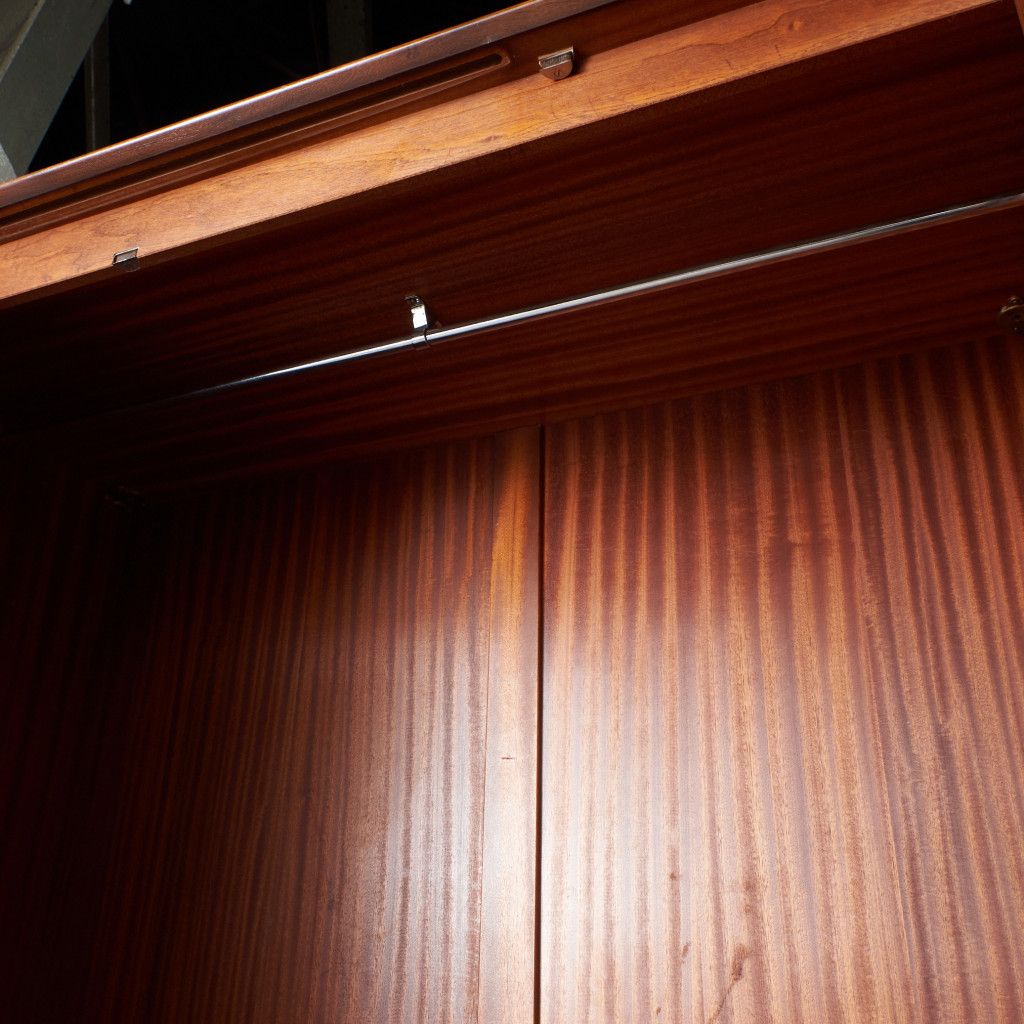 Tola&black 3ドア ワードローブ