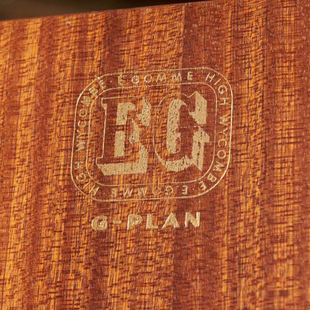 Tola&black 3ドア ワードローブ