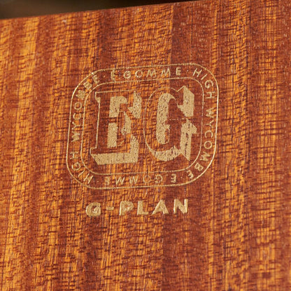 Tola&black 3ドア ワードローブ