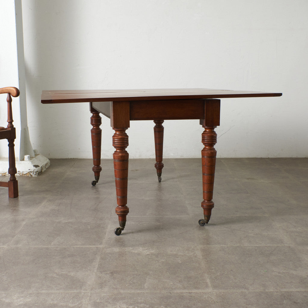 英国アンティーク ゲームテーブル