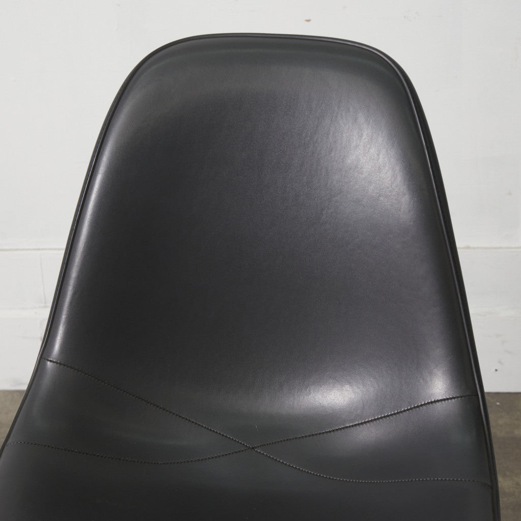 サイドシェルチェア スタッキングベース