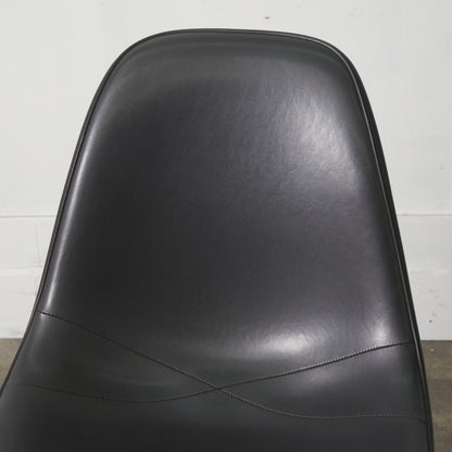 サイドシェルチェア スタッキングベース