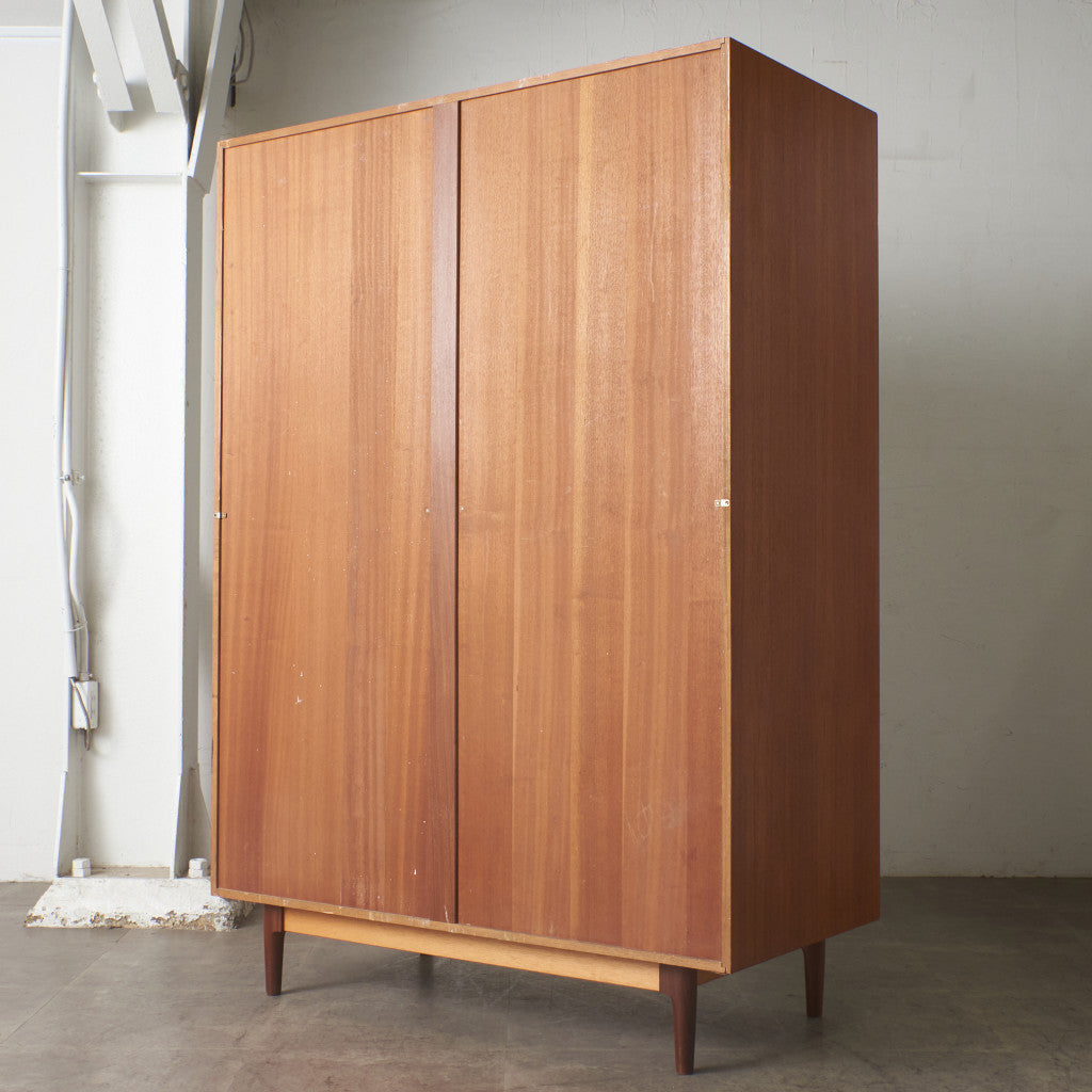 Danish ワードローブ