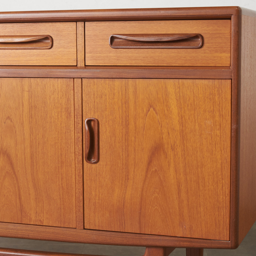 ● ピッツァ　G-PLAN Fresco脚付きサイドボード ○ ピッツァ G-PLAN Fresco脚付きサイドボード ○ ピッツァ G-PLAN