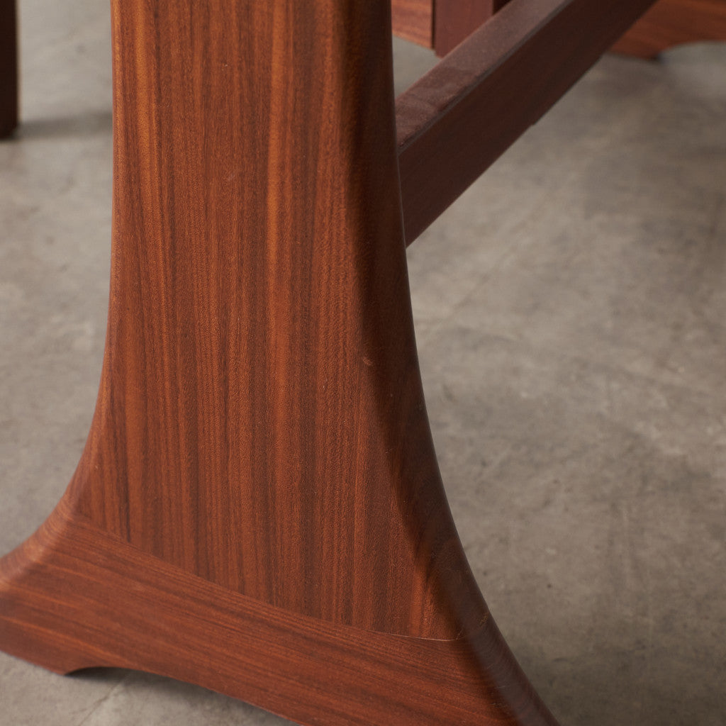 Fresco ドロップリーフゲートレッグテーブル