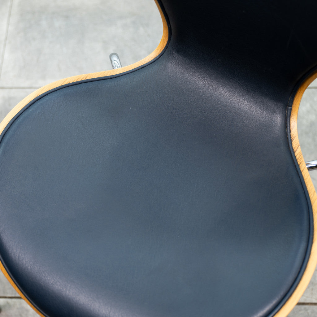 セブンチェア / フロントパディング