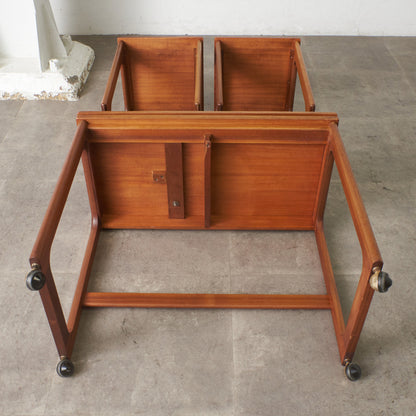 ヴィンテージ 拡張式天板付き ネストテーブル