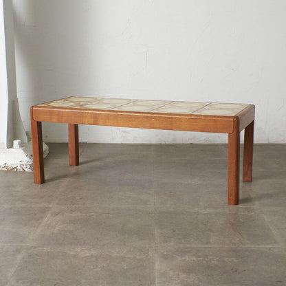 タイルトップ コーヒーテーブル