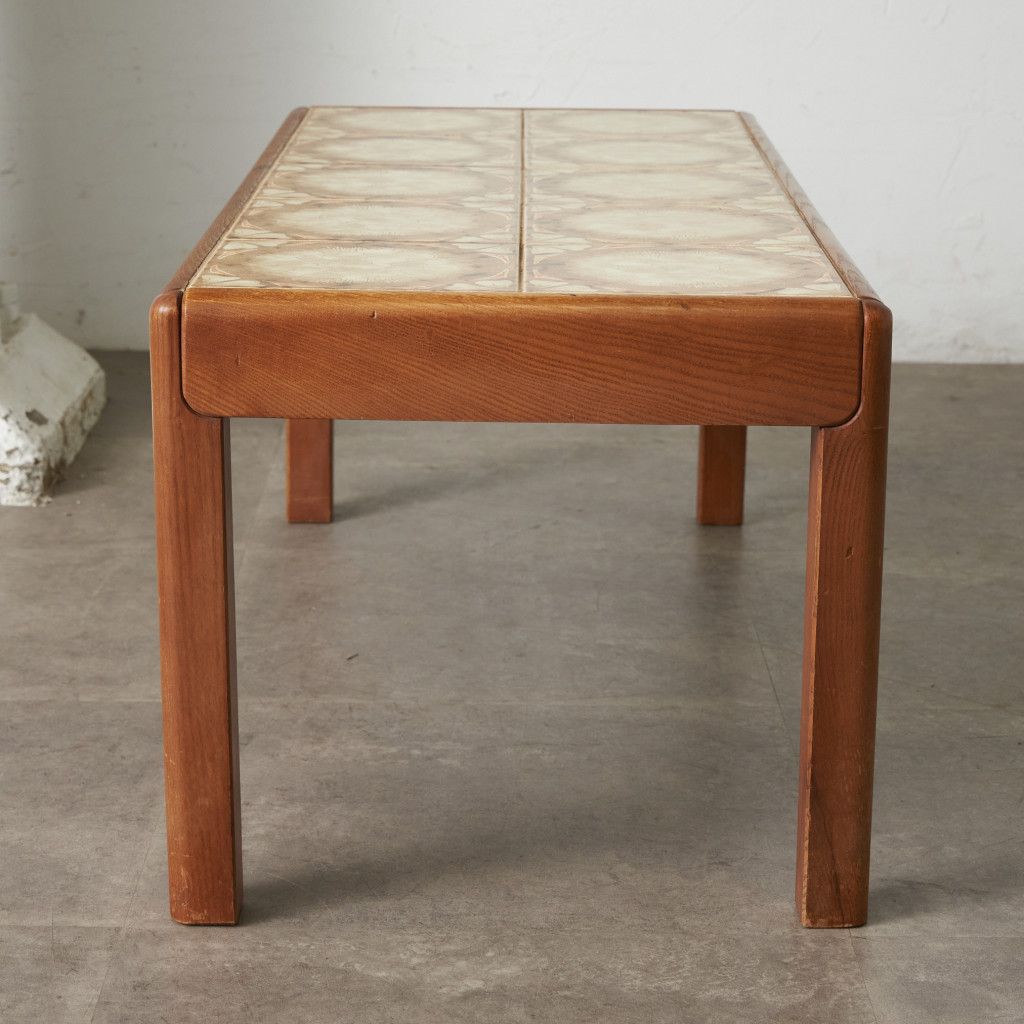 タイルトップ コーヒーテーブル