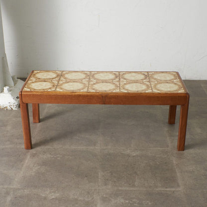 タイルトップ コーヒーテーブル