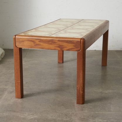 タイルトップ コーヒーテーブル