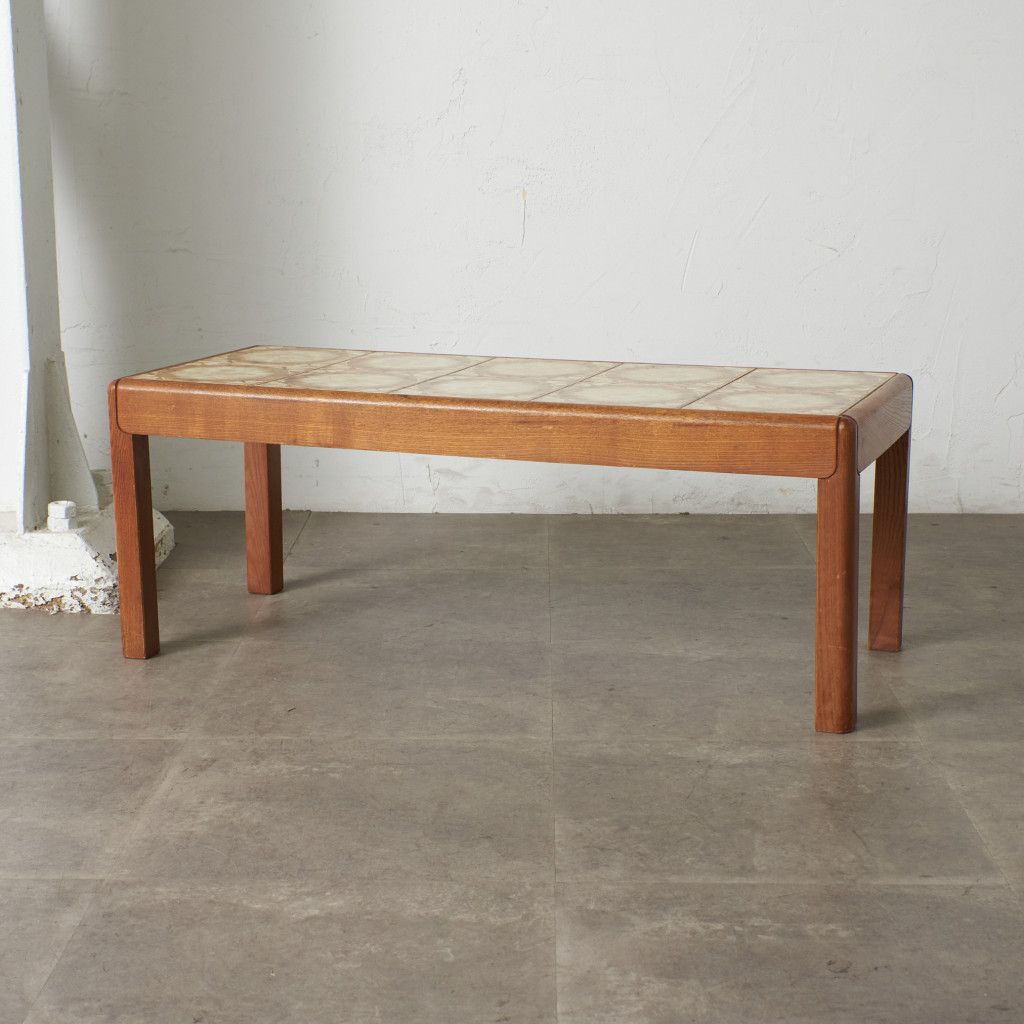 タイルトップ コーヒーテーブル