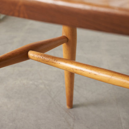 フープバックチェア