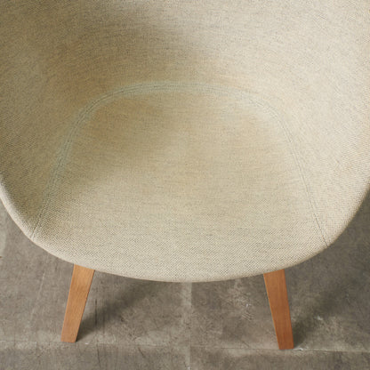 ABOUT A CHAIR アバウト ア チェア