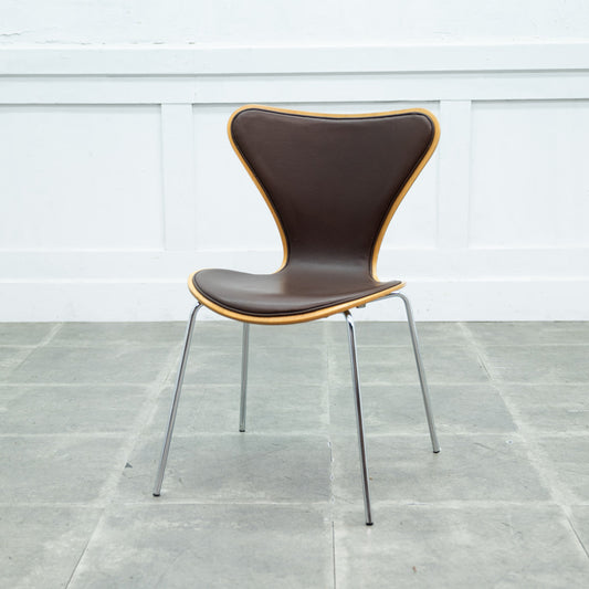 セブンチェア / フロントパディング