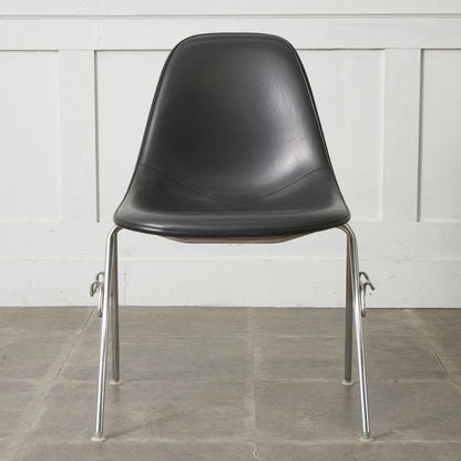 サイドシェルチェア スタッキングベース