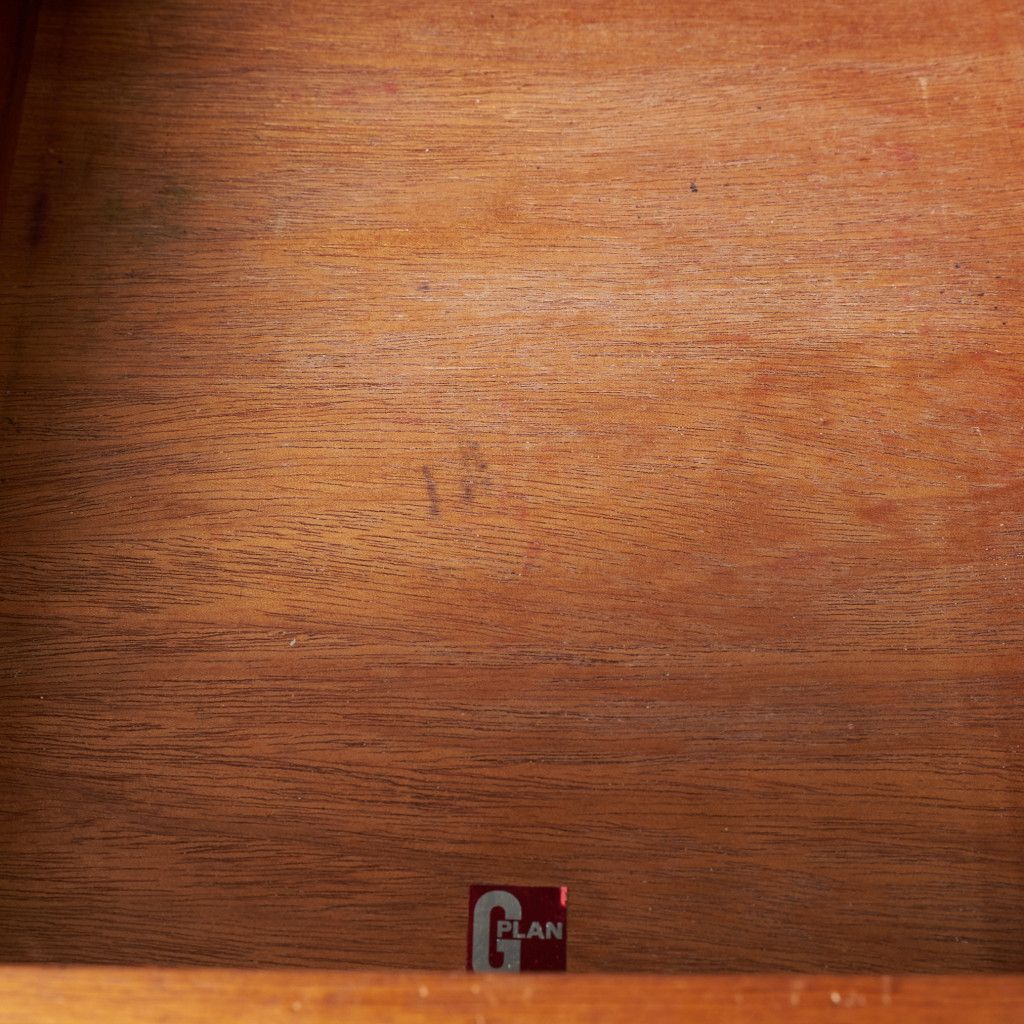 Form FIVE 4段チェスト