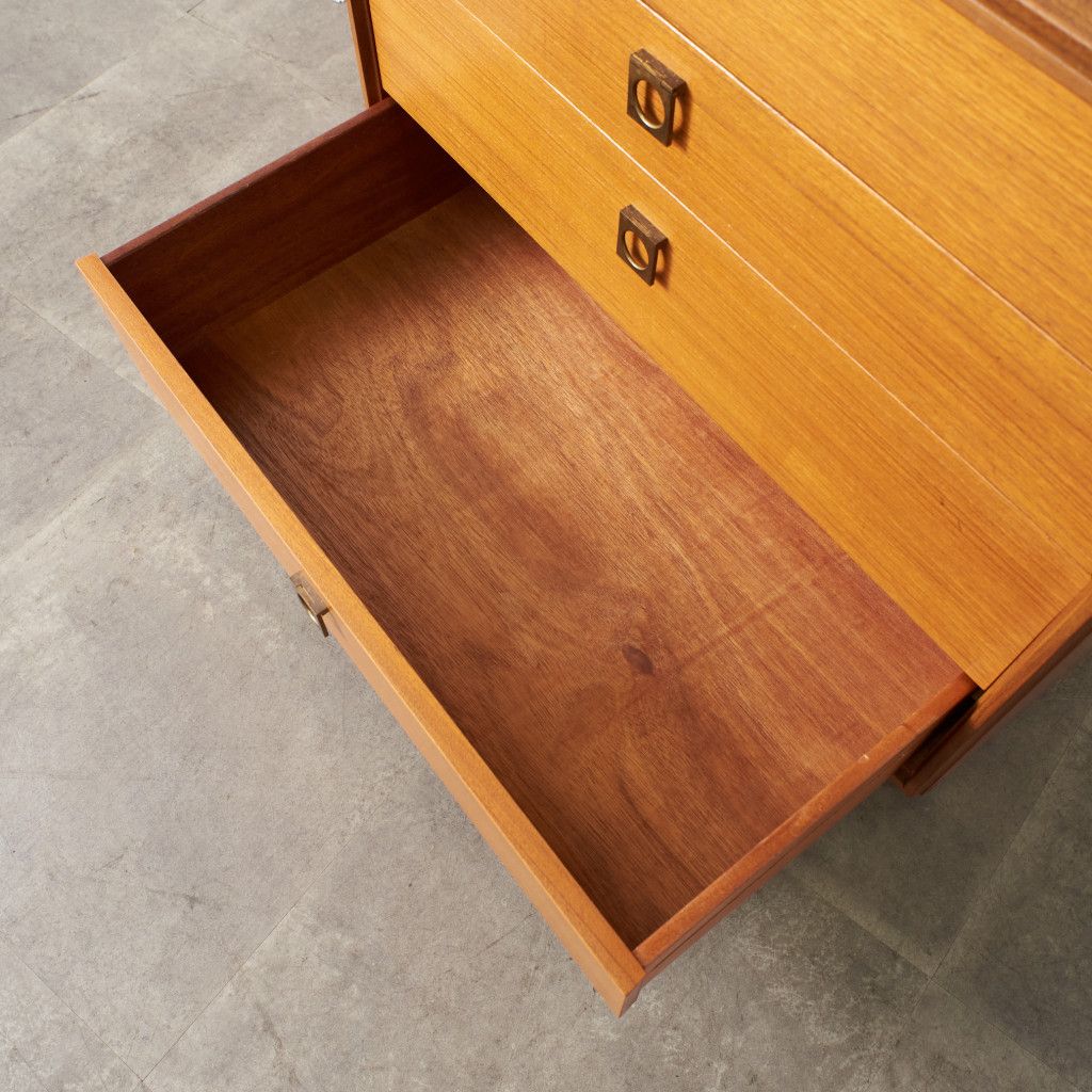 Form FIVE 4段チェスト