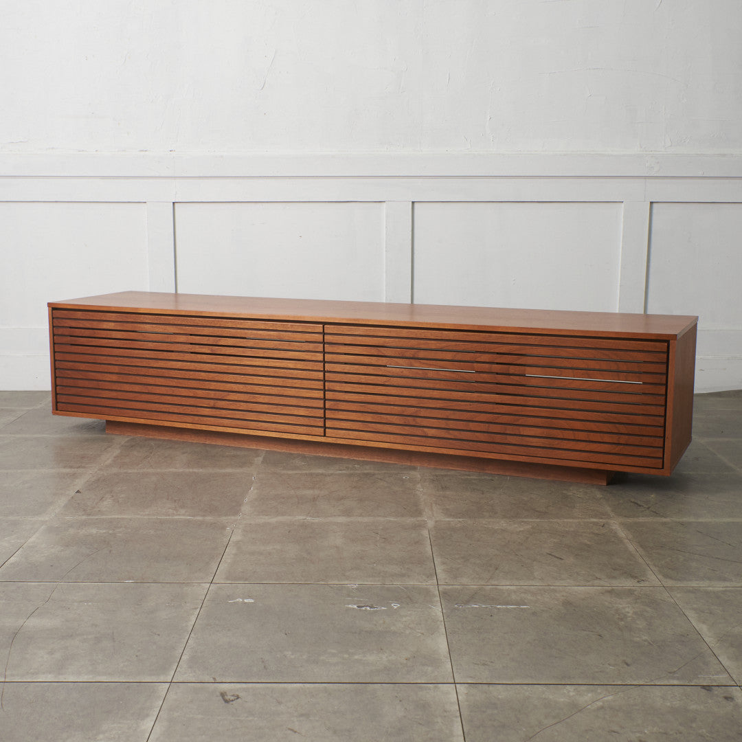 モダンスタイルのヴィンテージ家具・雑貨を多数販売中｜シンプルで洗練