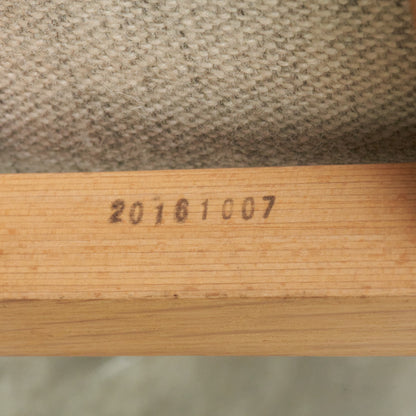ABOUT A CHAIR アバウト ア チェア