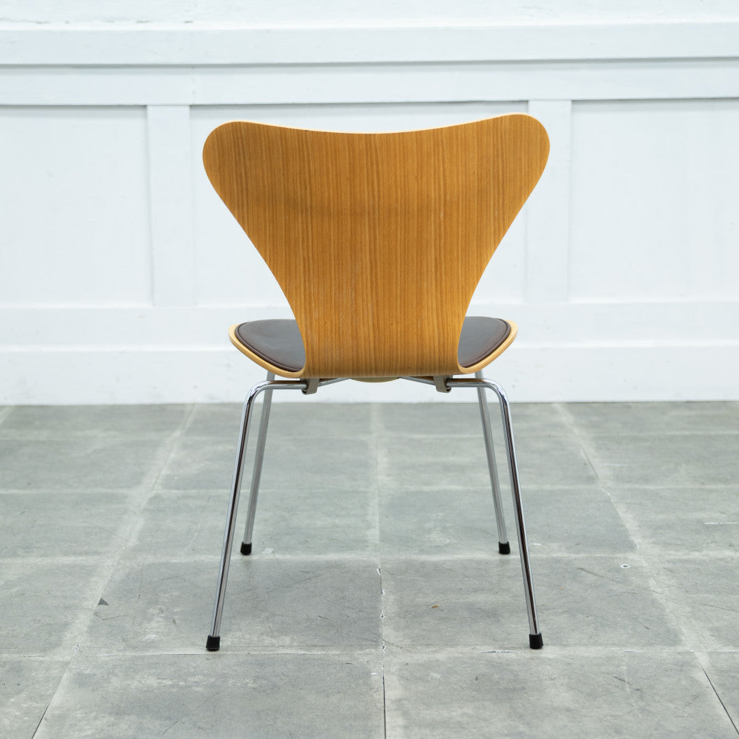 セブンチェア / フロントパディング