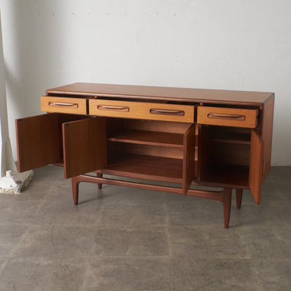 Fresco 脚付きサイドボード (4072)