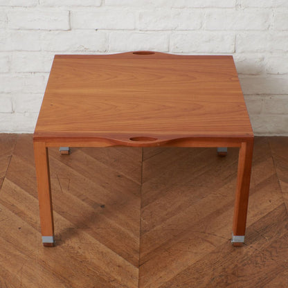 キャスター付きリビングテーブル