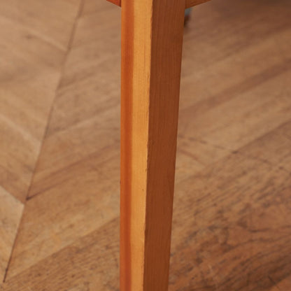 キャスター付きリビングテーブル