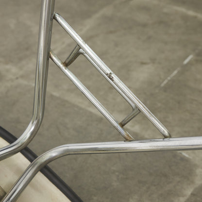 サイドシェルチェア スタッキングベース