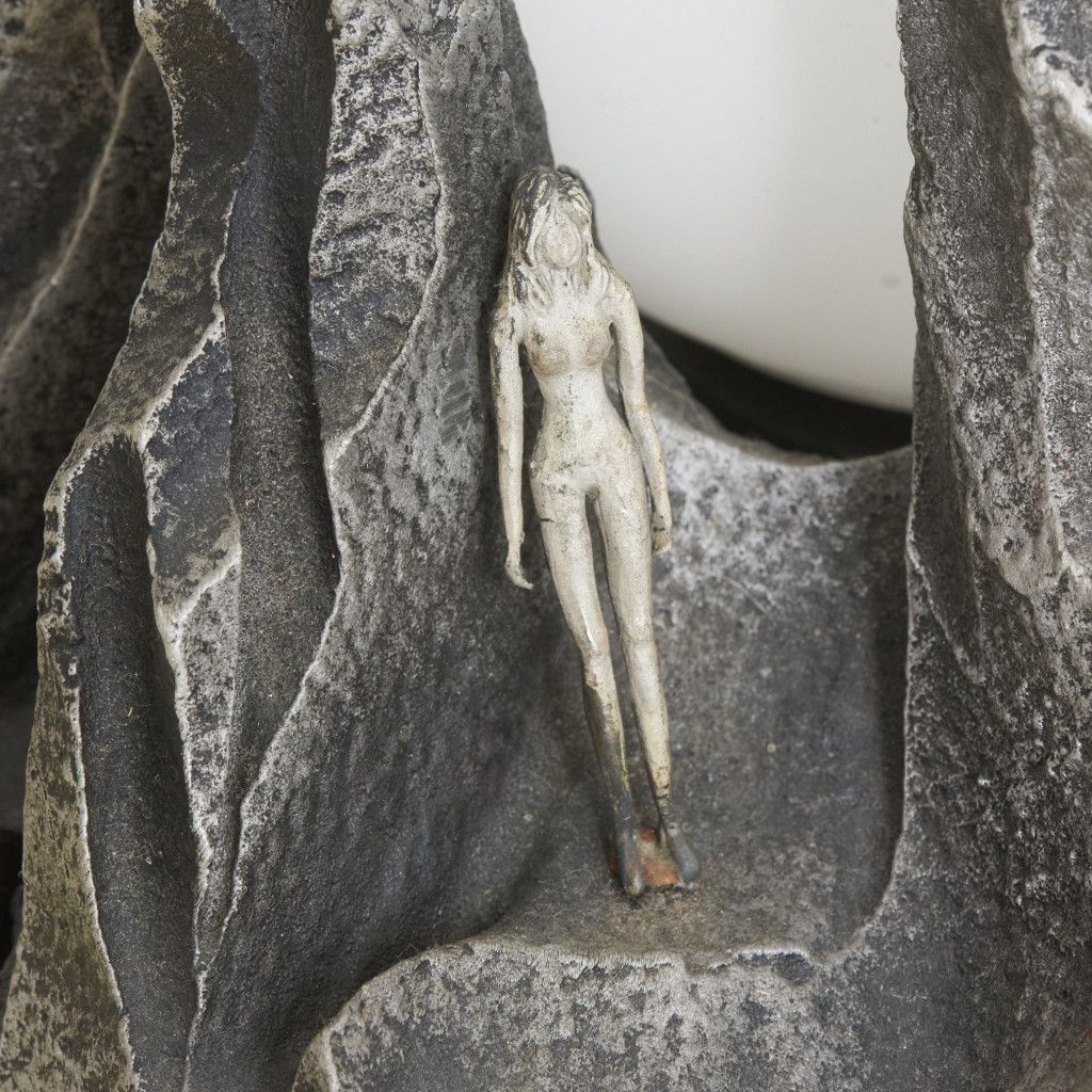 照明付き 彫刻作品