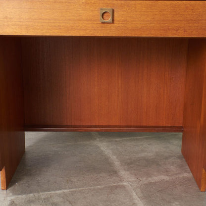 Form FIVE ウォールユニット デスク