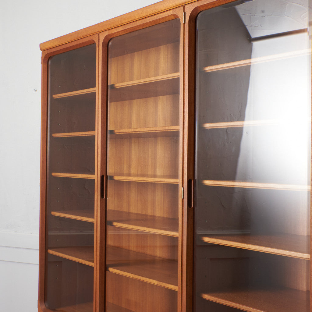 ヴィンテージ チーク材 カップボード