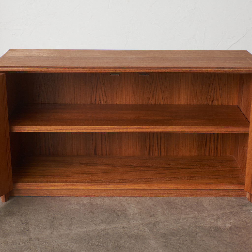 Form FIVE キャビネット