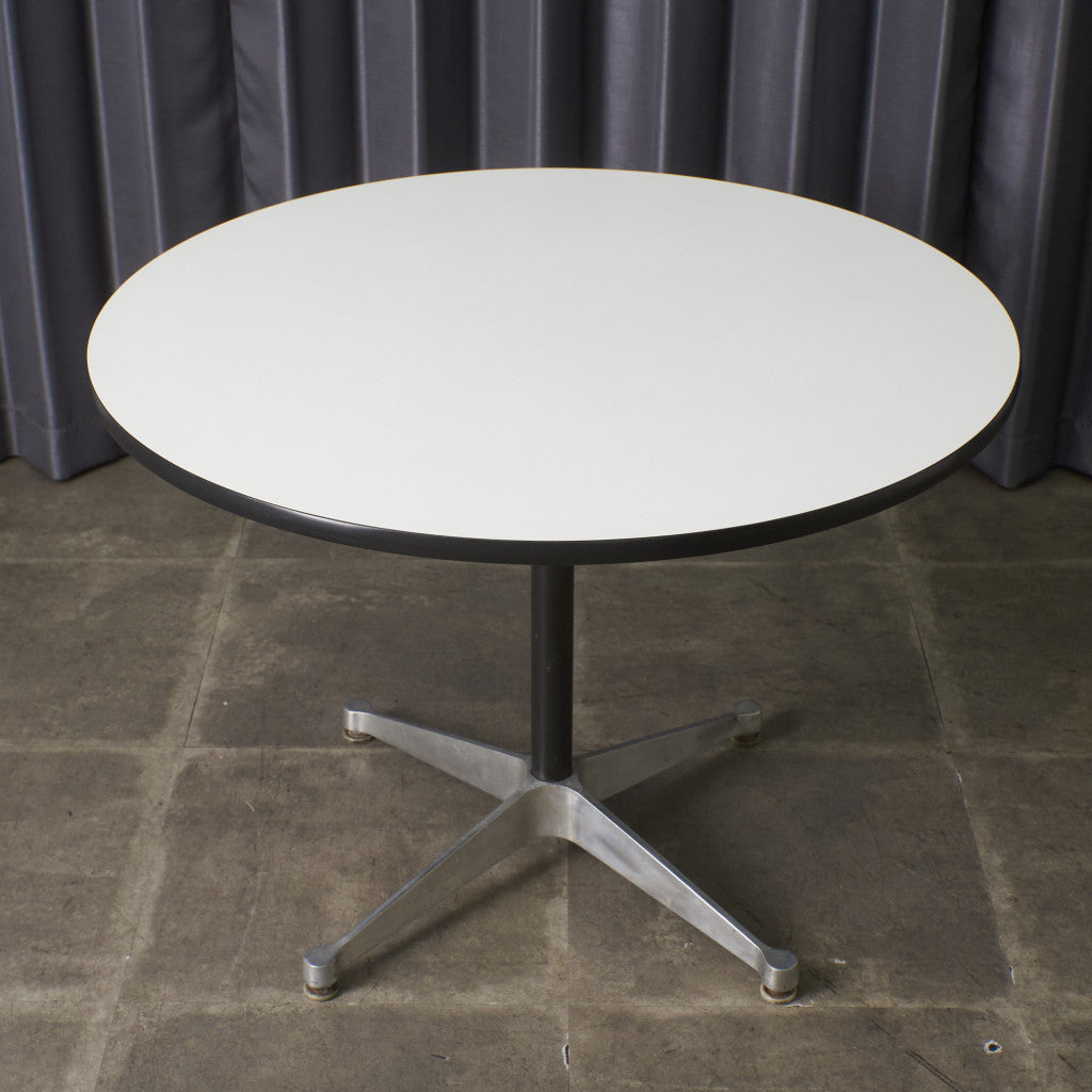 イームズ コントラクトベース ラウンドテーブル