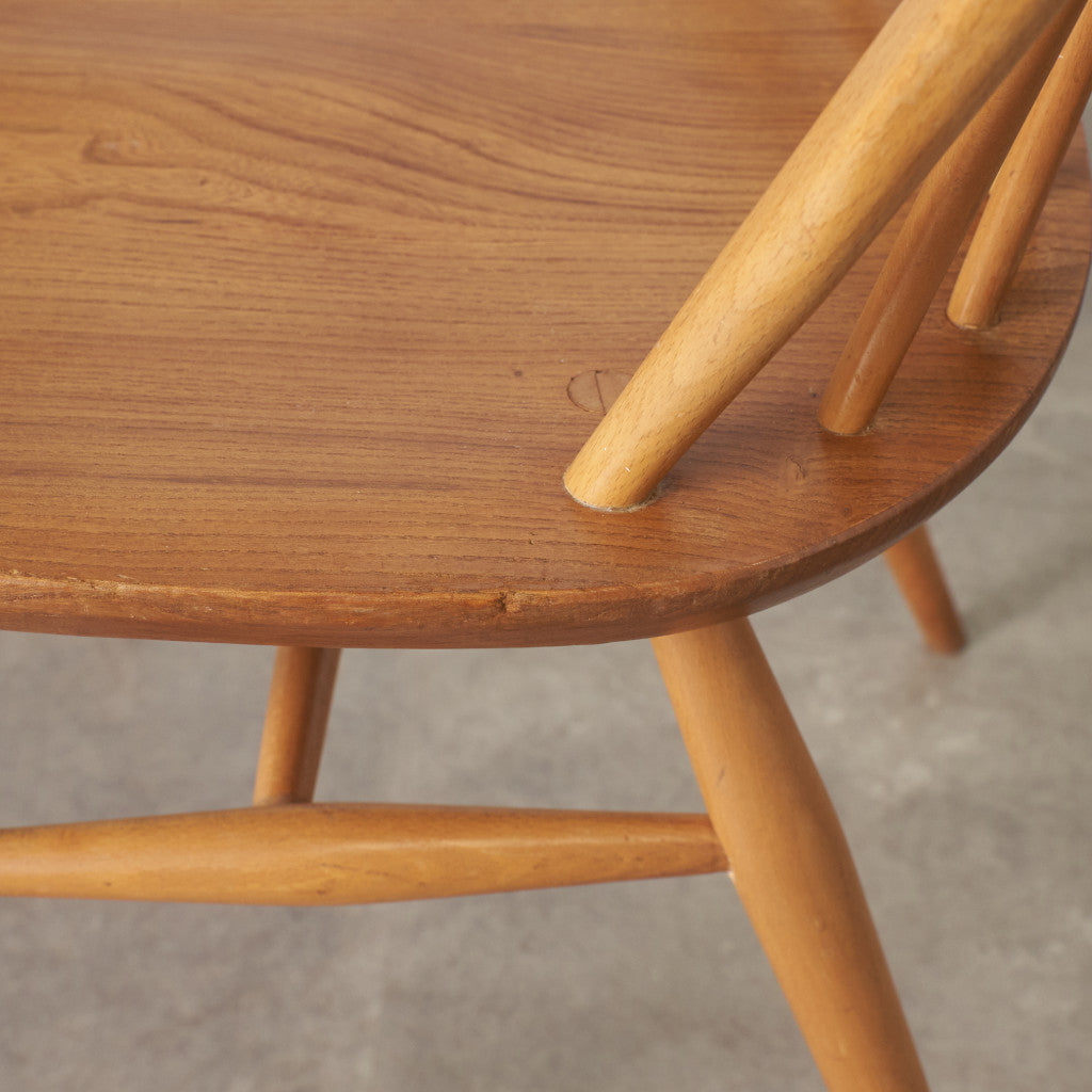 フープバックチェア