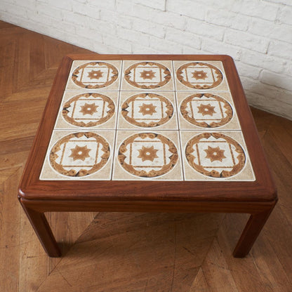 タイルトップ コーヒーテーブル