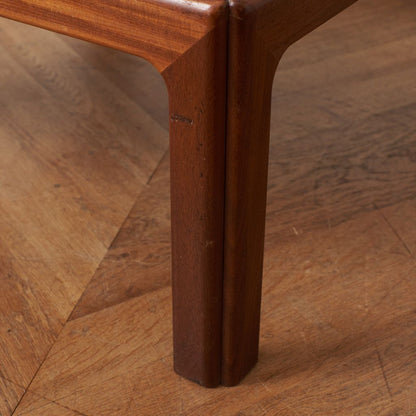 タイルトップ コーヒーテーブル