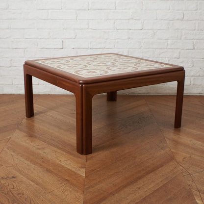 タイルトップ コーヒーテーブル