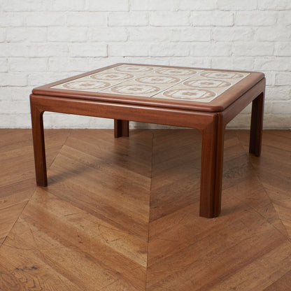 タイルトップ コーヒーテーブル