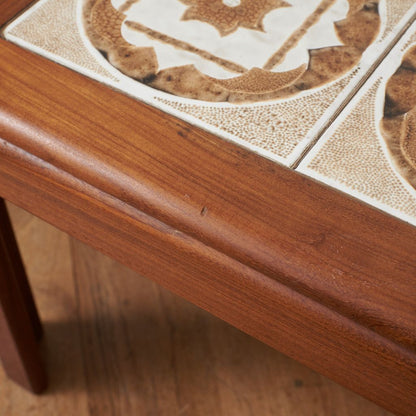 タイルトップ コーヒーテーブル