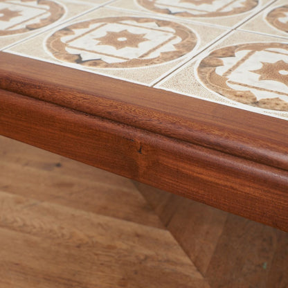 タイルトップ コーヒーテーブル