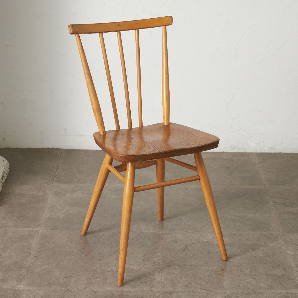 スティックバックチェア