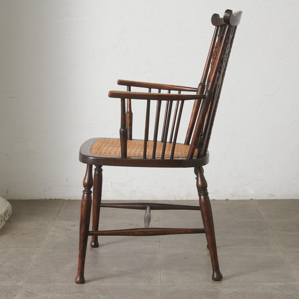 西洋クラシック 籐張り アームチェア / ジャンク品