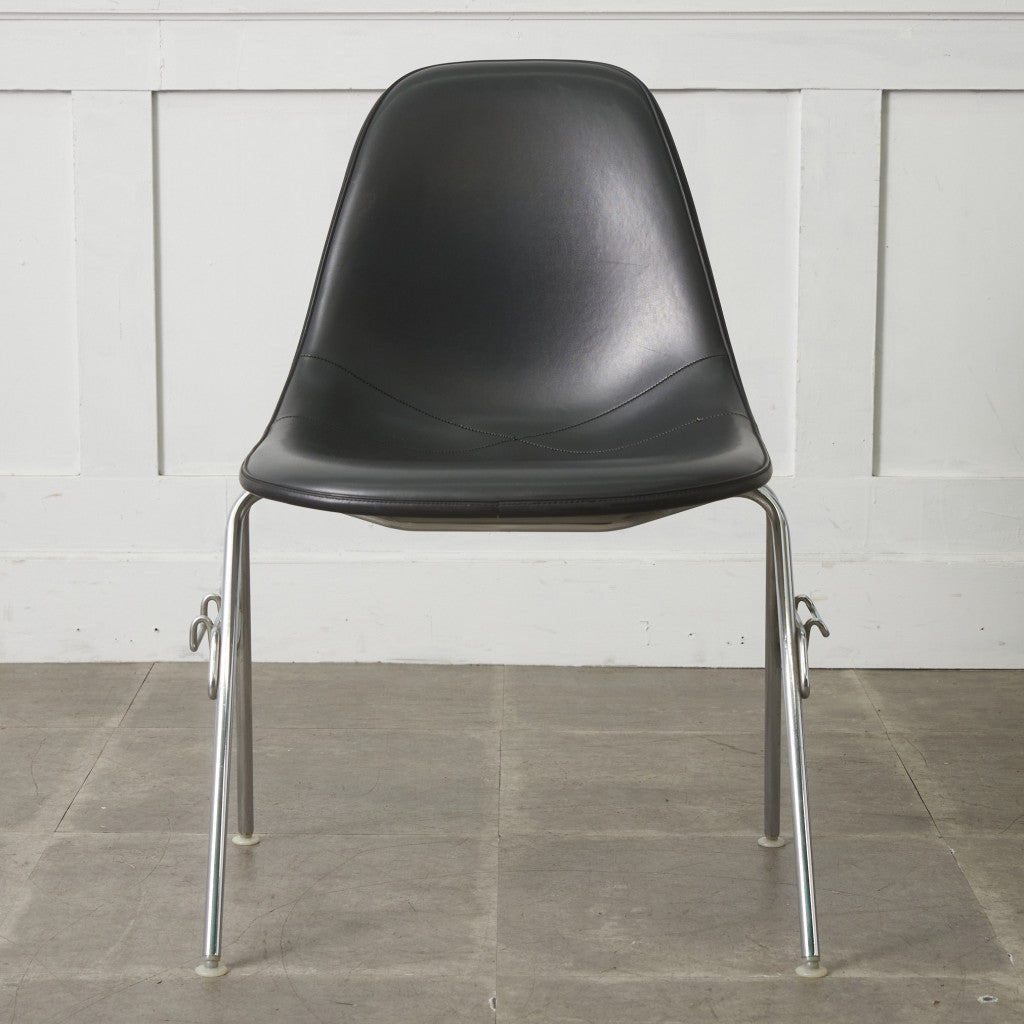 サイドシェルチェア スタッキングベース