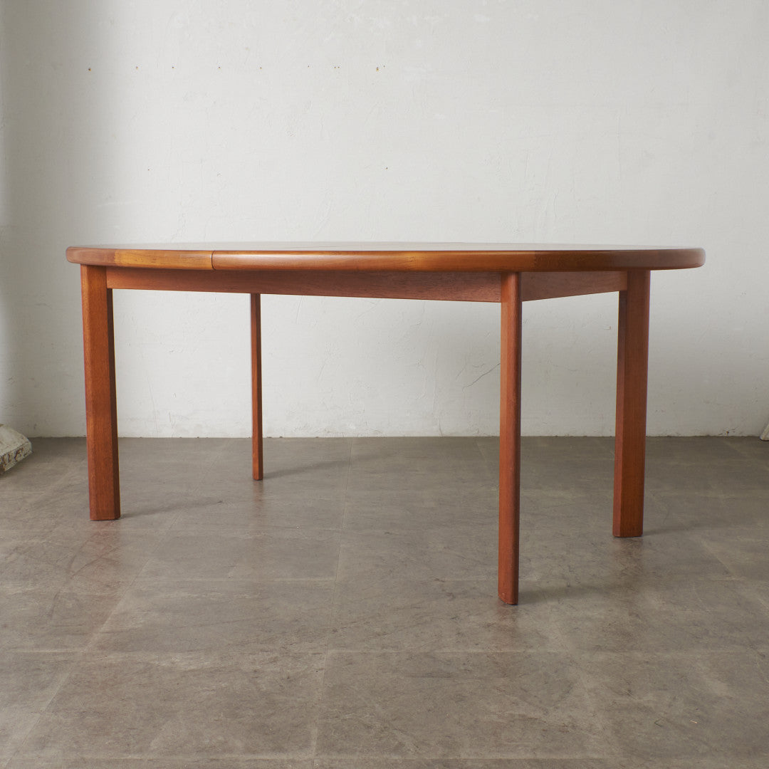 ヴィンテージ オーバルダイニングテーブル