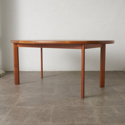 ヴィンテージ オーバルダイニングテーブル