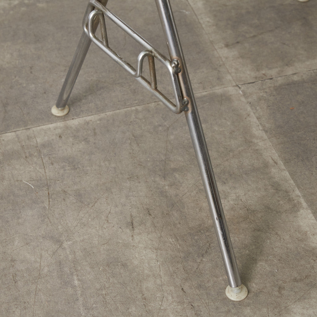 サイドシェルチェア スタッキングベース