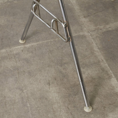 サイドシェルチェア スタッキングベース