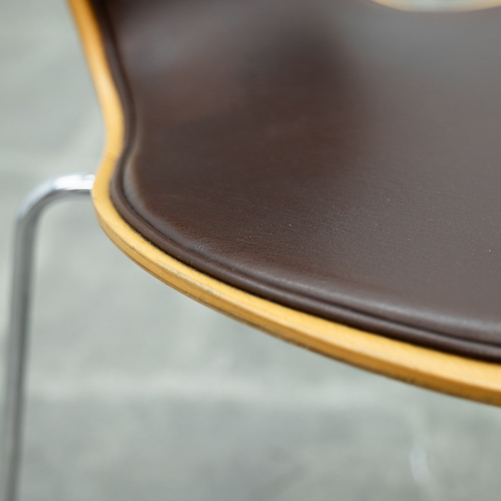 セブンチェア / フロントパディング